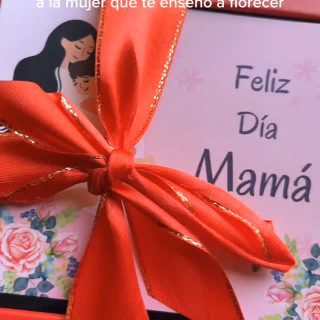 🌷Porque mamá merece flores que nunca se marchiten y joyas que siempre la hagan sentir única.
Sorpréndela con este hermoso set de joyas tulipán + cofre de rosas 🌹✨
Un regalo elegante, delicado y lleno de amor para este Día de la Madre. 🎁

📩 Stock limitado. ¡Pide el tuyo hoy!