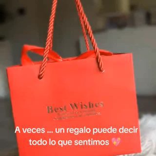 El Set Premium Tulipanes + Cofre con Rosas
fue creado para sorprender, emocionar y enamorar desde el primer vistazo ✨

🌹 Presentación premium
💖 Diseño elegante y delicado
🎁 Listo para regalar

📩 Disponible ahora
#limaperu #reelviral #tulip #tulipanes #tulipán