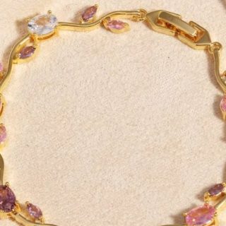 🌷 Hay detalles que enamoran...
¿Cuál de estas pulseras elegirías? 💕

👇 Comenta tu favorita y etiqueta a esa persona que debería sorprenderte con un detalle así. ✨

 #bracelet #fyp #jewelry #tulipan