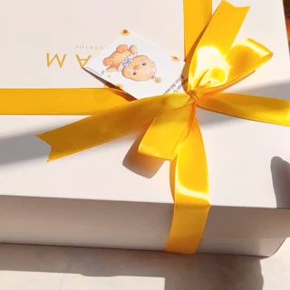 🌻 El detalle perfecto para este 21 de septiembre: un adorable pollito de peluche + joyas de girasol + una presentación que enamora desde el primer vistazo. ✨

💛 Etiqueta a la persona que debería sorprenderte con este box.

📩 Escríbenos y reserva el tuyo antes de que se agoten.

#floresamarillas🌻 #girasoles #regalospersonalizadosperú #21desetiembre #limaperu