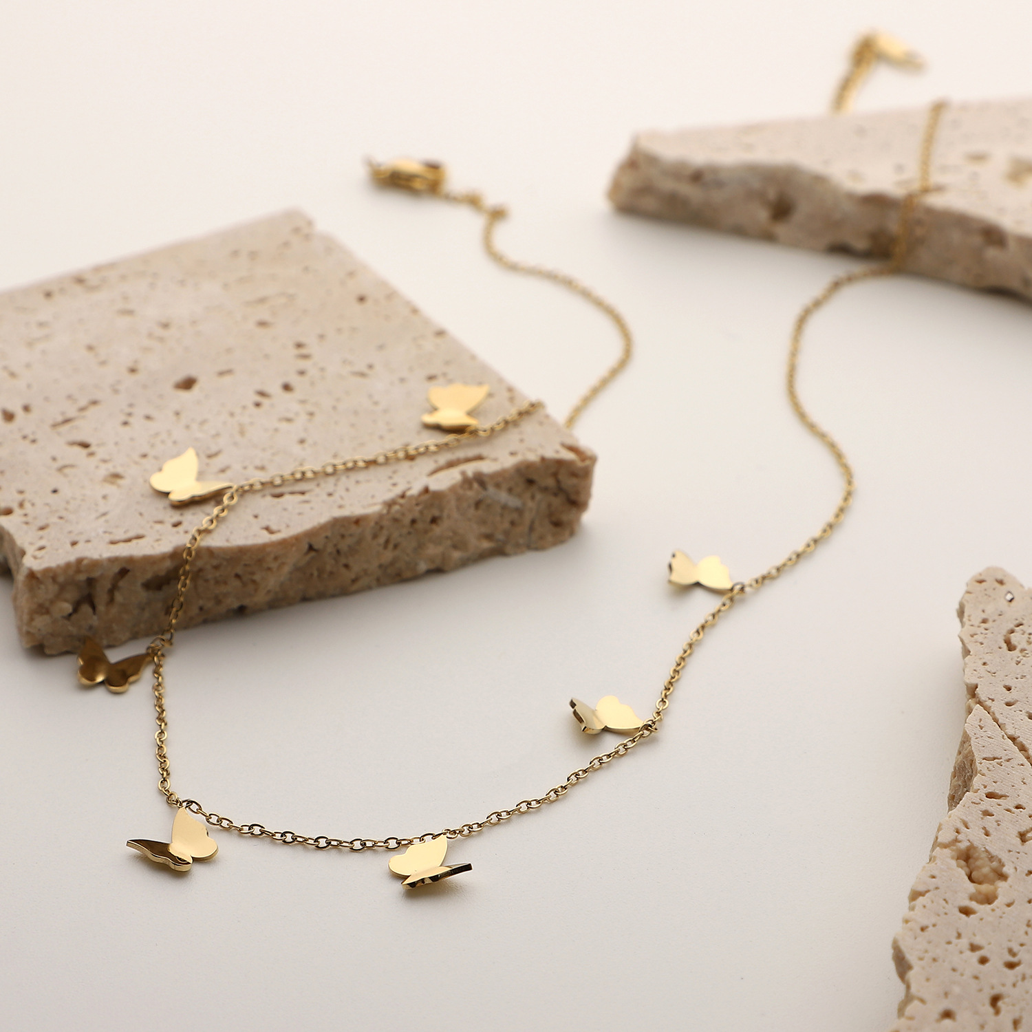 Collar Mariposa Emilia - Imagen 4